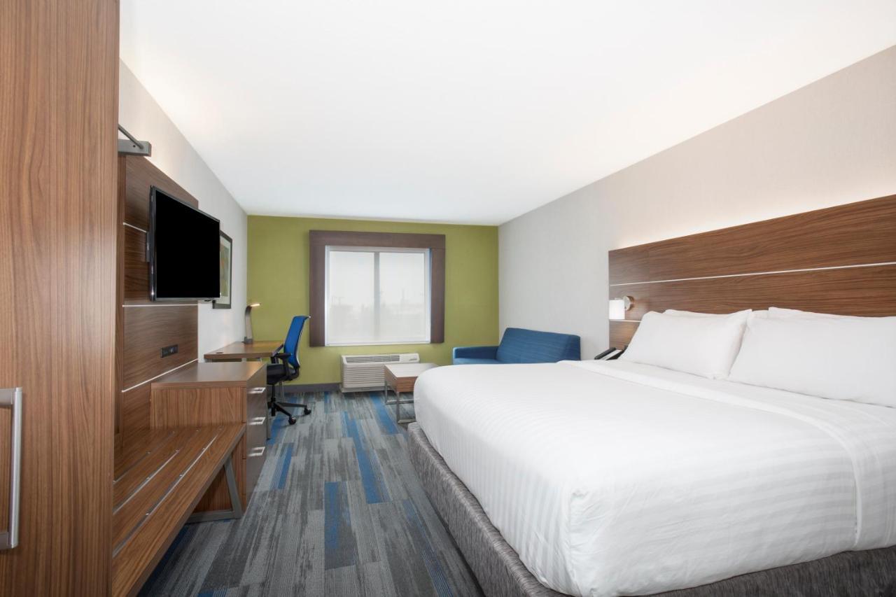 Holiday Inn Express Kansas City - At The Legends! By Ihg Bonner Springs Extérieur photo