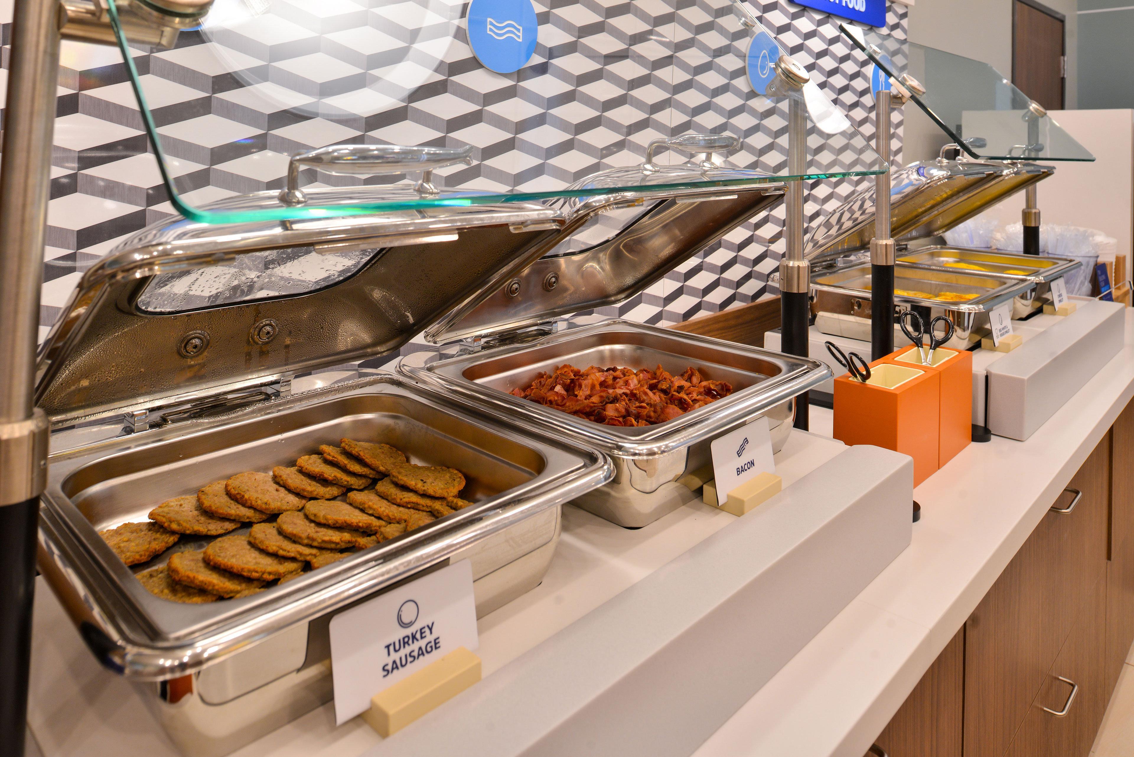Holiday Inn Express Kansas City - At The Legends! By Ihg Bonner Springs Extérieur photo
